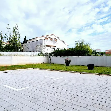 Apartments Laura & Nino Pula Exterior photo